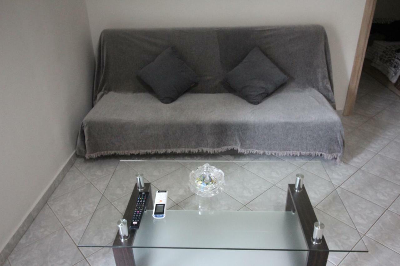 Dimitris Flat Apartment Néoi Epivátai Ngoại thất bức ảnh
