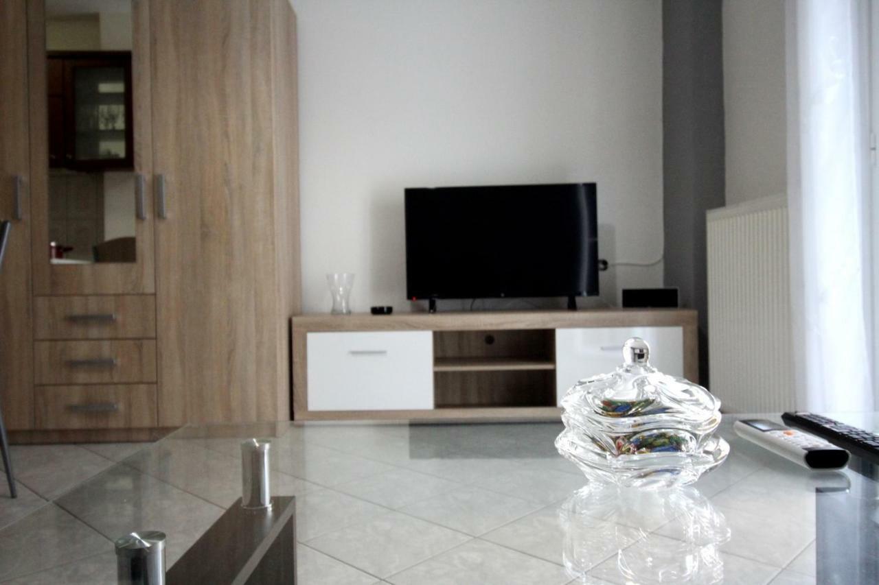 Dimitris Flat Apartment Néoi Epivátai Ngoại thất bức ảnh